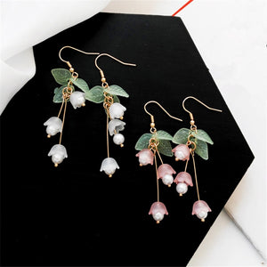Aestheticism literature flowers eardrop small pure and fresh and sweet