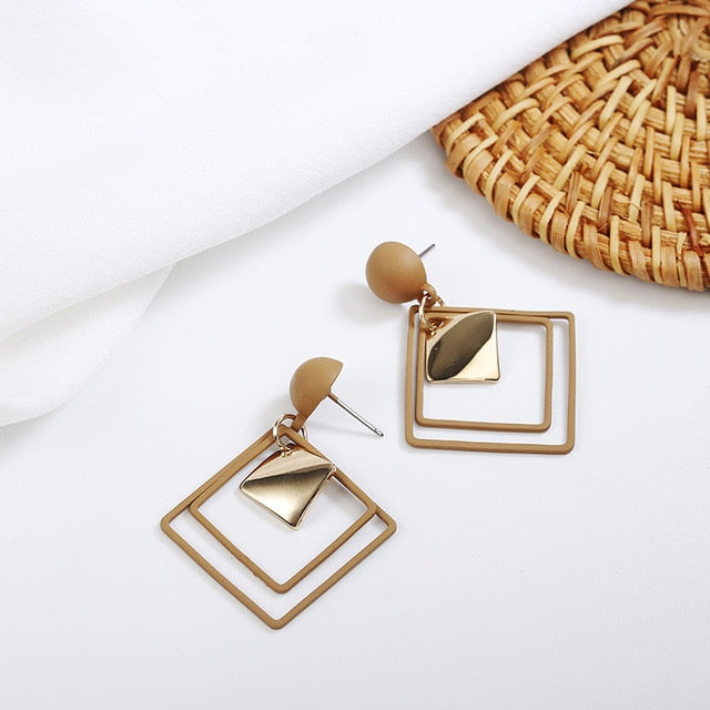 Vintage Geometric Gold Asymmetric Earring