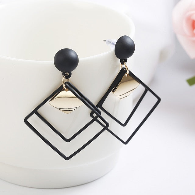 Vintage Geometric Gold Asymmetric Earring